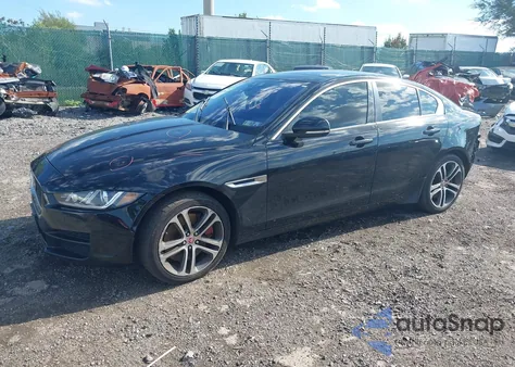 2017 Jaguar Xe 35T Premium из США, поврежденный, VIN SAJAJ4BV9HA960829